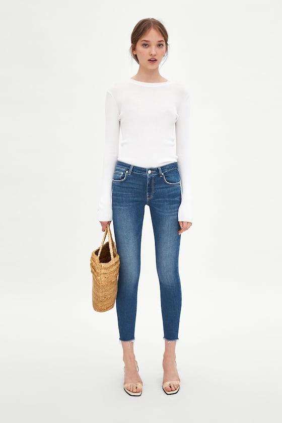 Zara Mid rise skinny pants (Category: Jeans) located in Manila. Submitted by classymumsy (Listing ID 248827619, Image 1). Description: New. Size 34. Color: denim blue Nice fit and fabric. Tattered hem and distress Pm me for more pictures Overrun #carousweldo1.