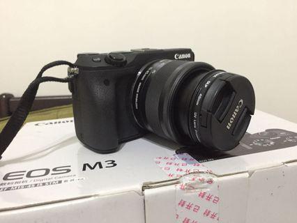 Canon EOS M3 vlogging camera