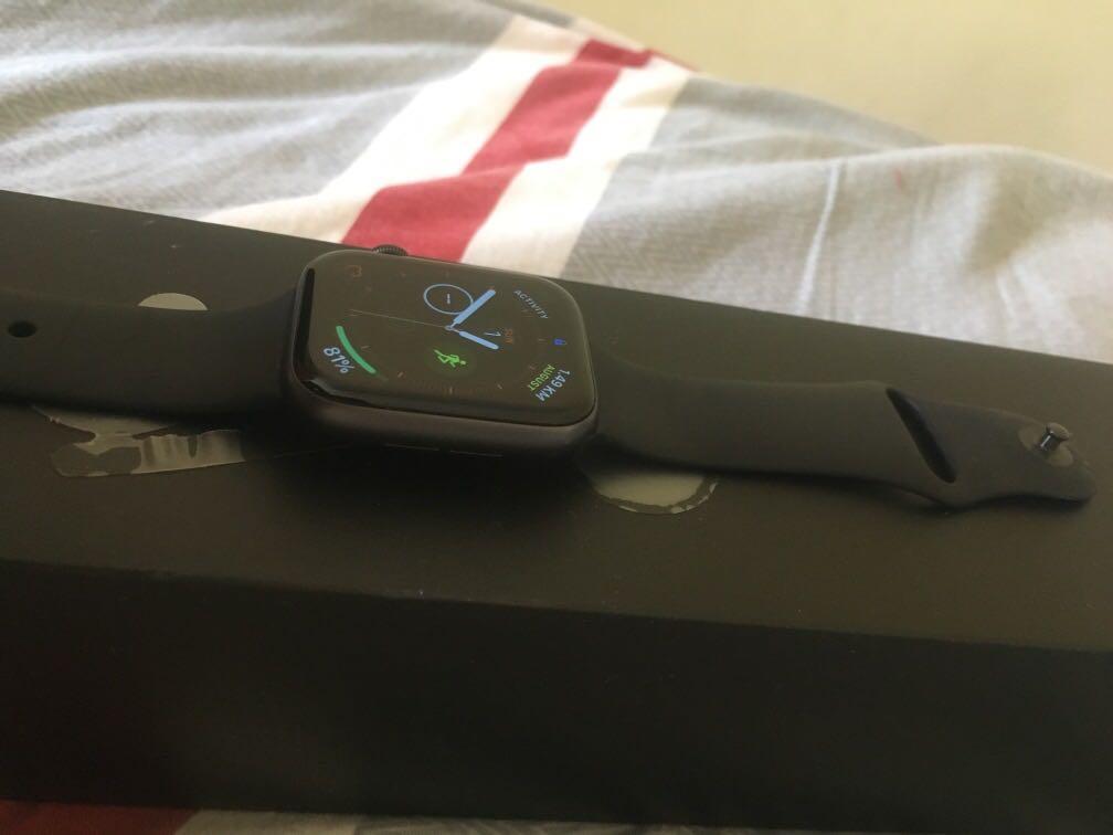 44mm space gray series 4