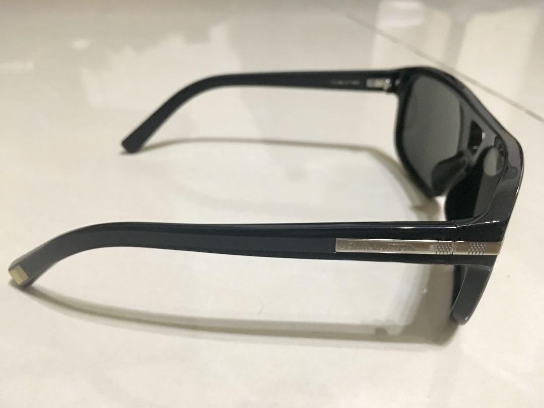 Authentic Louis Vuitton sunglasses (Category: Luxury Accessories) located in Quezon City. Submitted by chosenjuan05 (Listing ID 248948299, Image 3). Description: Complete with box 100% authentic Made in italy Rfs: need cash Text: 09458440825.