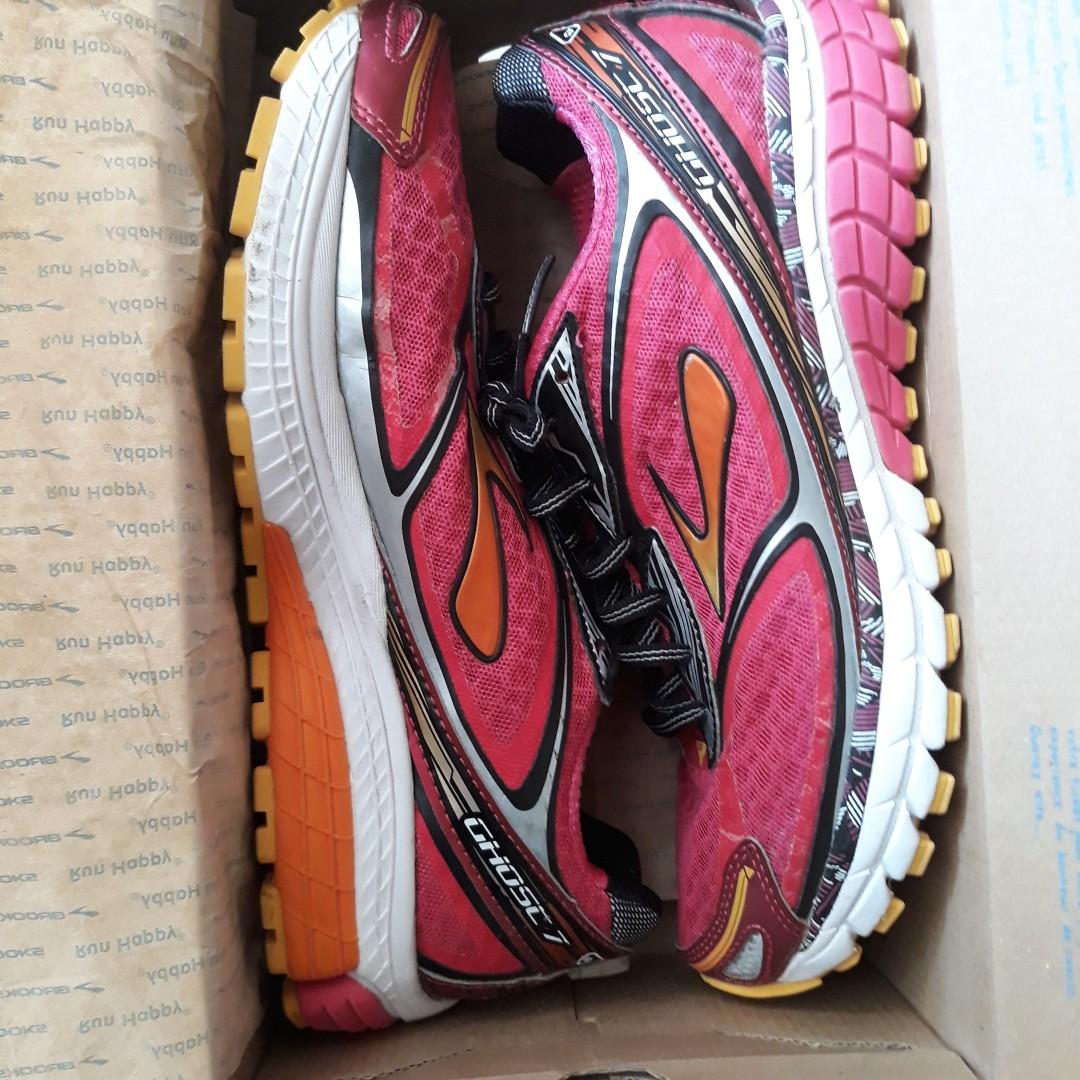 brooks ghost 7 womens size 9