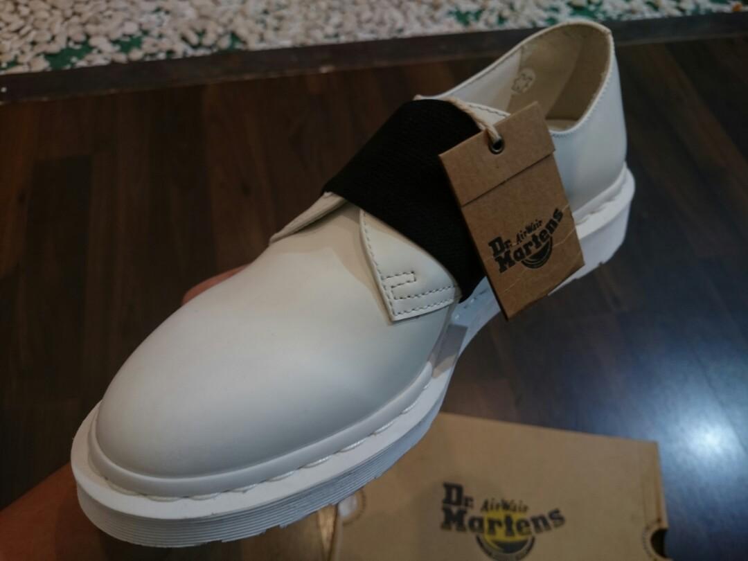 dr martens 1461 elastic