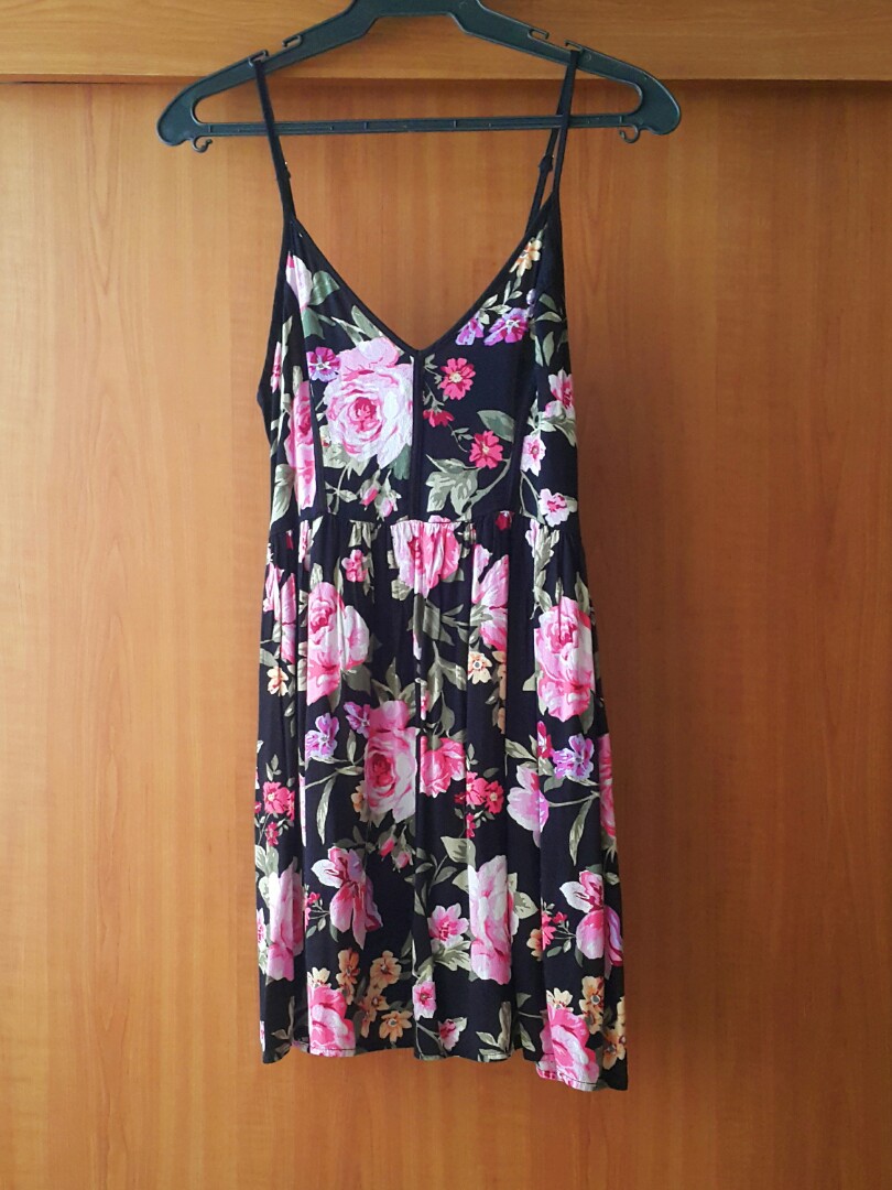 Forever 21 Mini Strap Floral Dress Women S Fashion Clothes Dresses Skirts On Carousell
