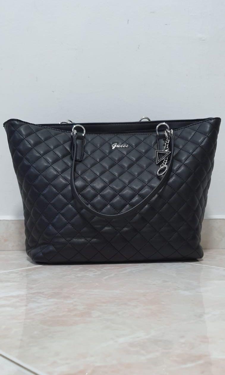 GUESS quilted tote bag (black), Luxury, Bags & Wallets on Carousell