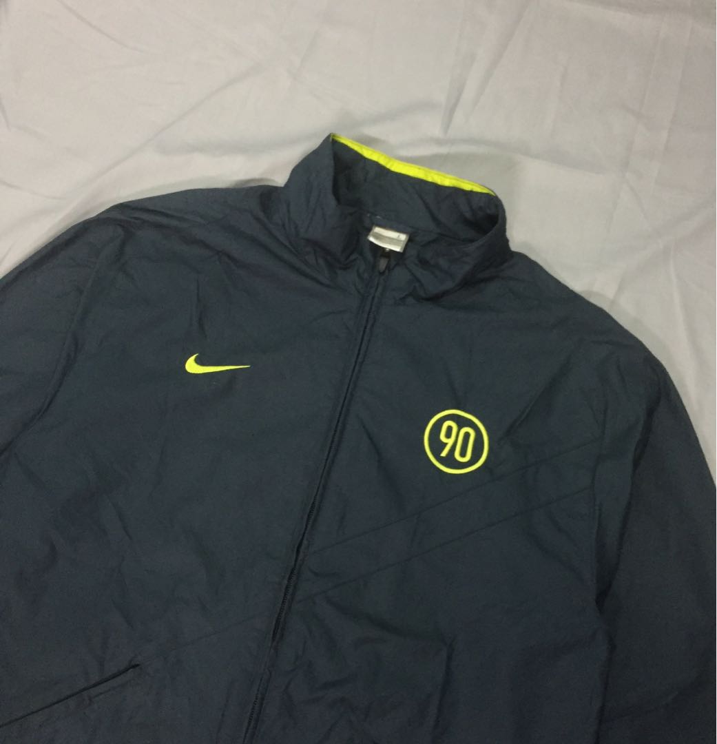 Jaket parasut nike best sale original