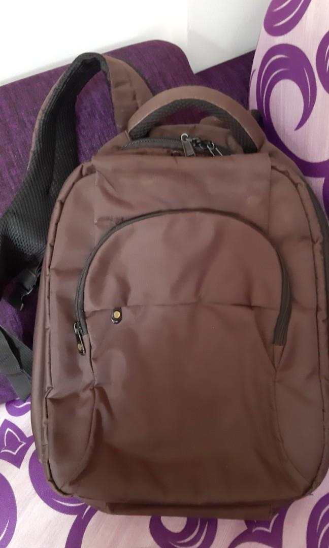 Laptop Bag (Category: Laptops & Notebooks) located in Quezon City. Submitted by lenlawliet (Listing ID 249088717, Image 1). Description: ✔ Unisex ✔ Brown ✔ Light weight Reason for selling: Bought lenovo laptop with bag included kaya hindi ko na po nagagamit.