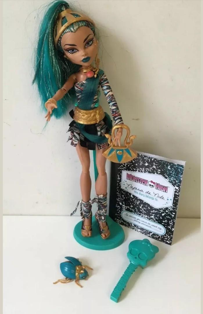 Monster High Nefera De Nile Basic Doll (80% Complete)
