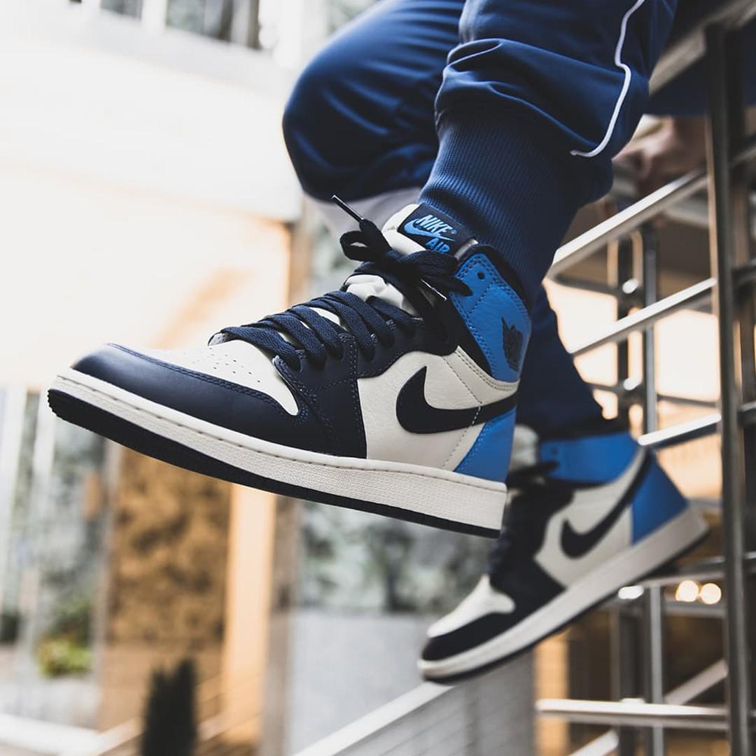 Aj1 retro high obsidian unc store