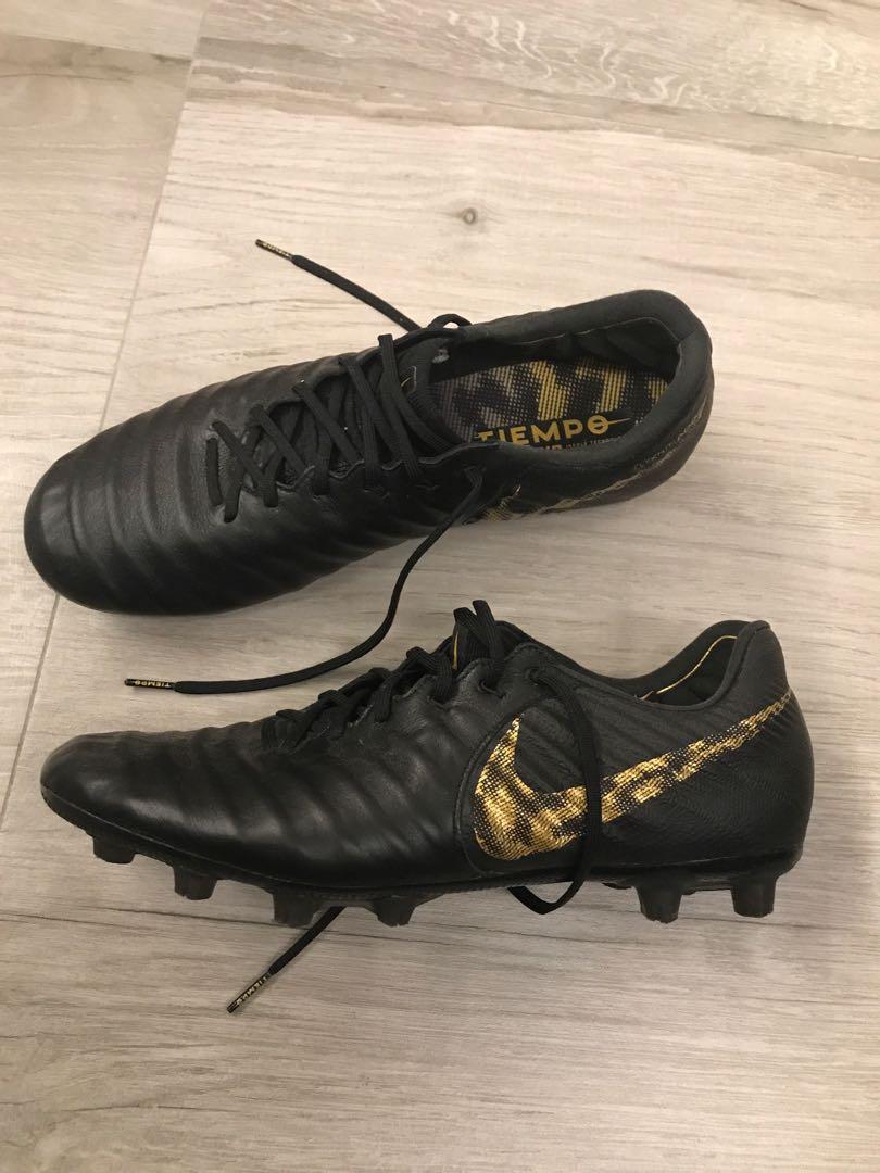 tiempo soccer boots