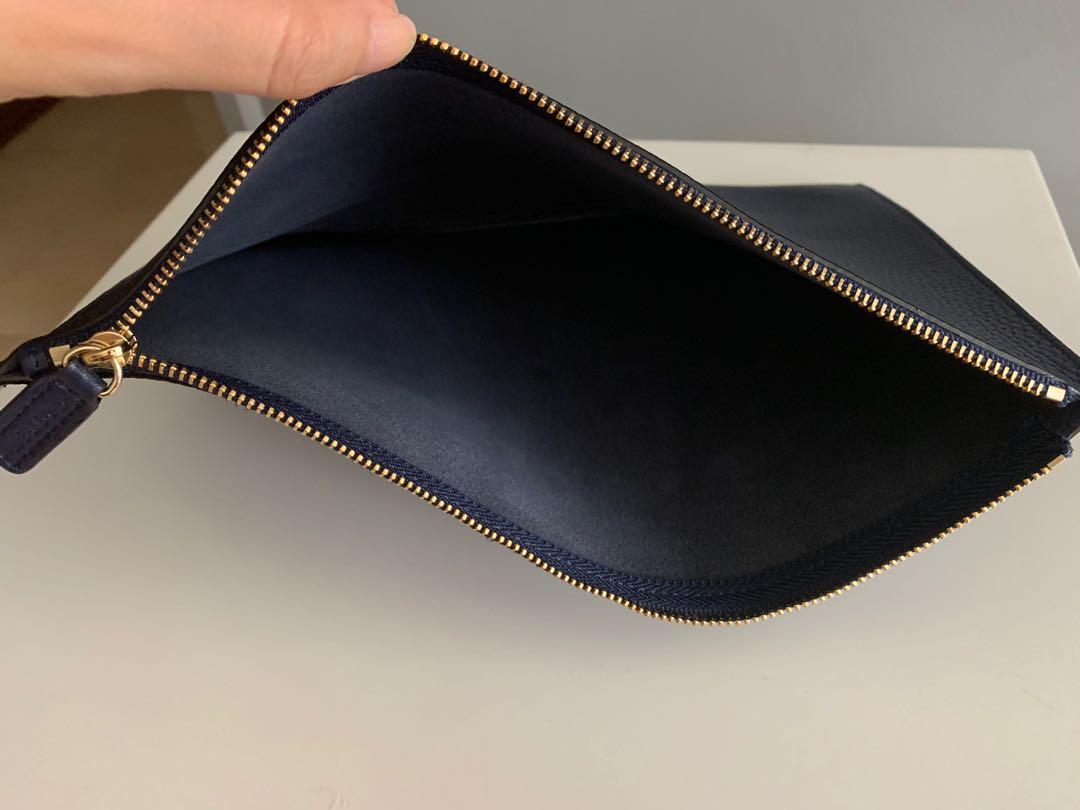 Oroton envelope clutch clearance