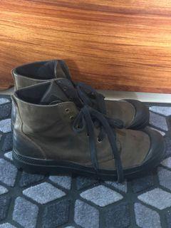 Palladium leather boots