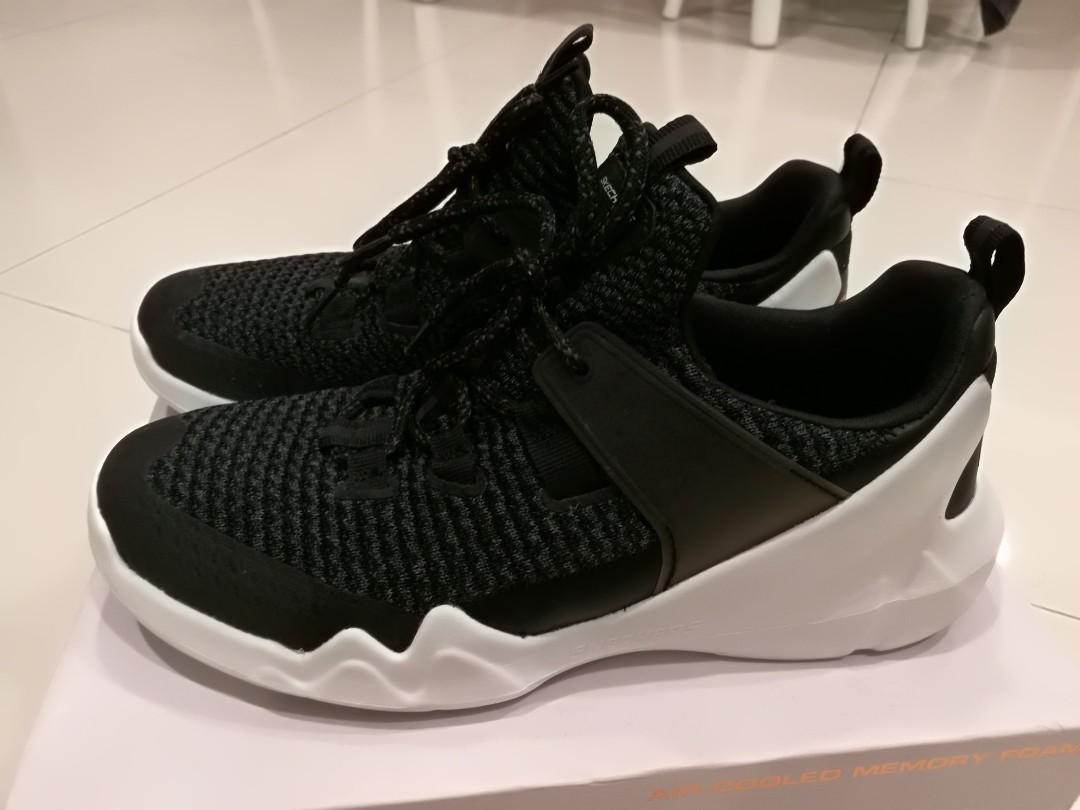 Dlta skechers price 2025