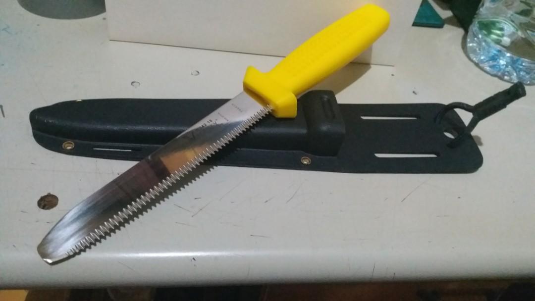 VICTORY KNIVES 2/342 16cm Diving Knife (Blunt End), New Zealand, Everything Else on Carousell