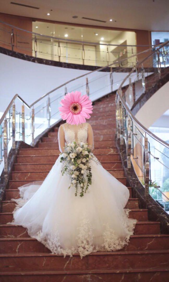 Ivory and lace trinoma 2025