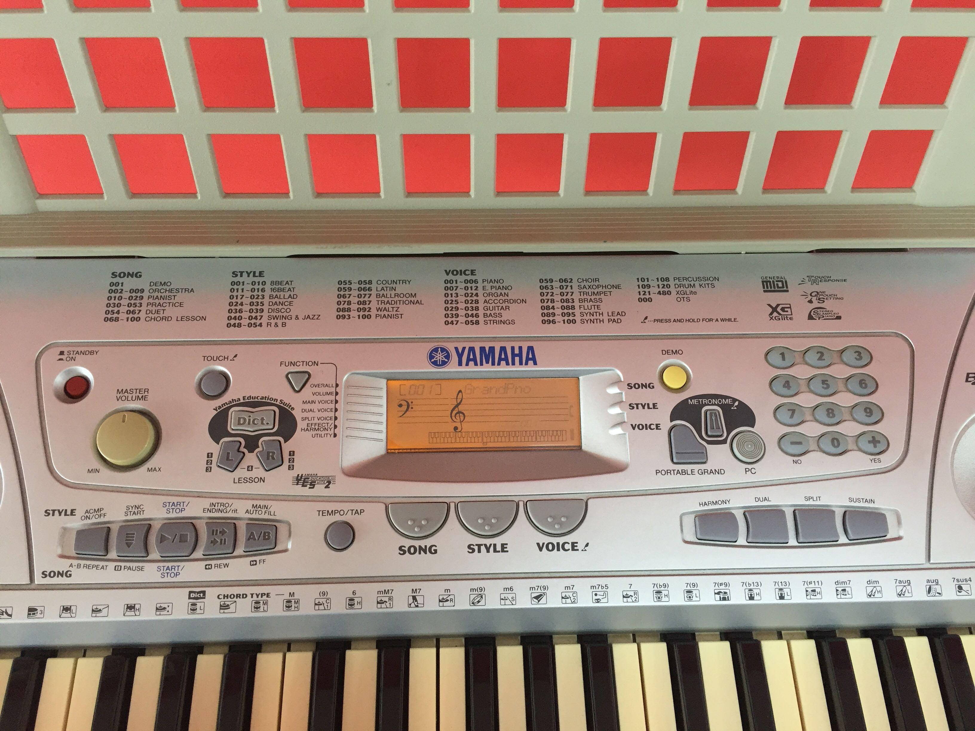 Yamaha Electronic Keyboard PSR-275, Hobbies & Toys, Music & Media