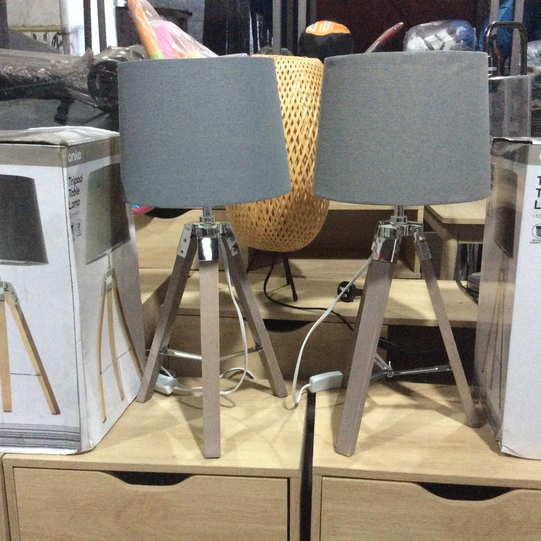 tripod desk lamp