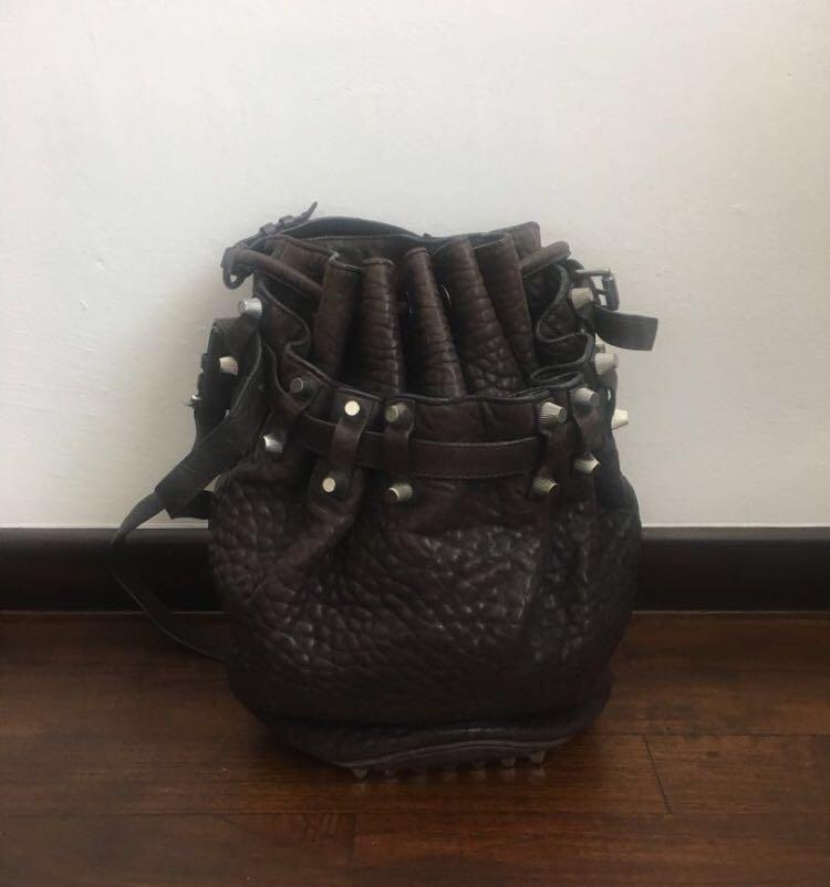 diego bucket bag