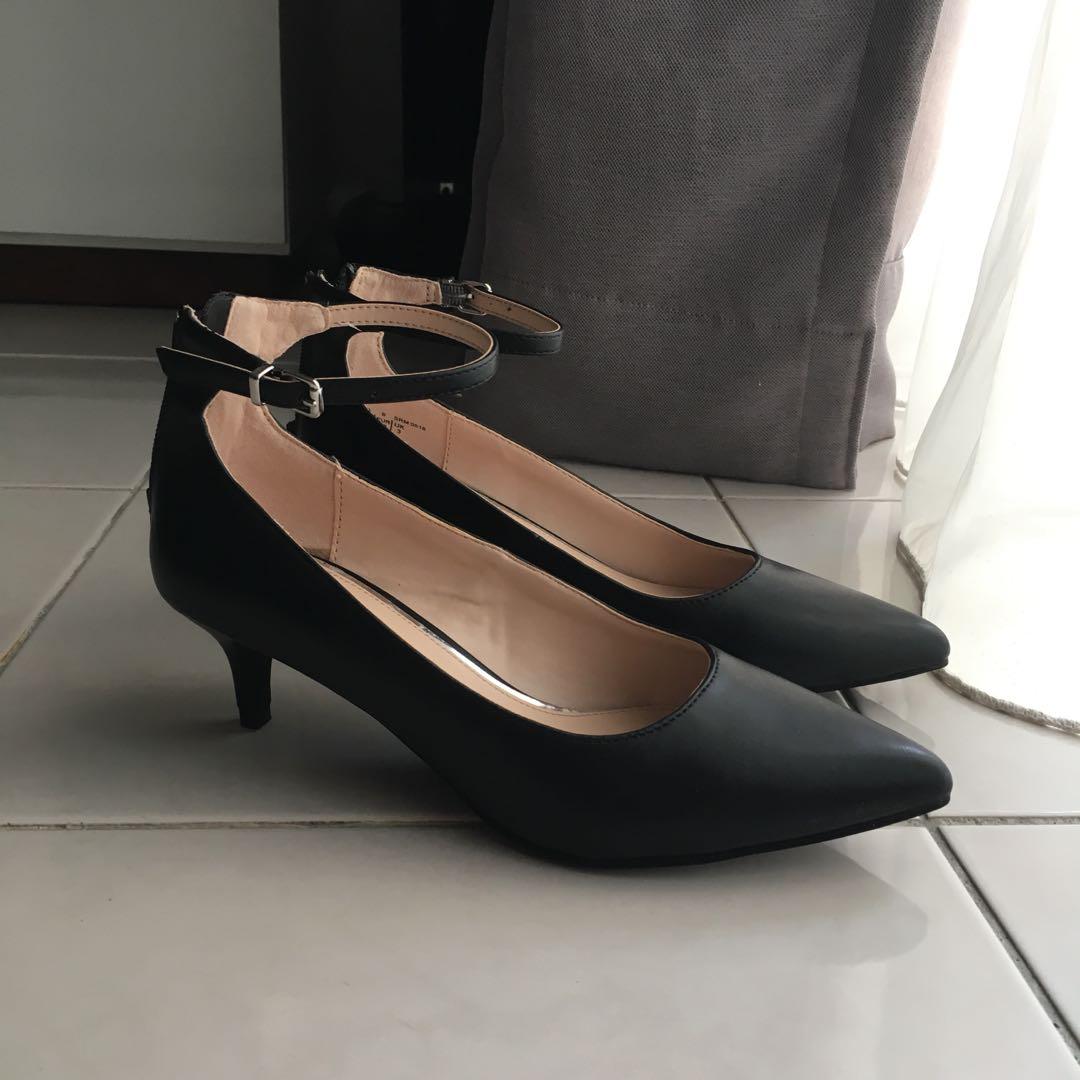 Bata Red Label Heels Women S Fashion Shoes On Carousell