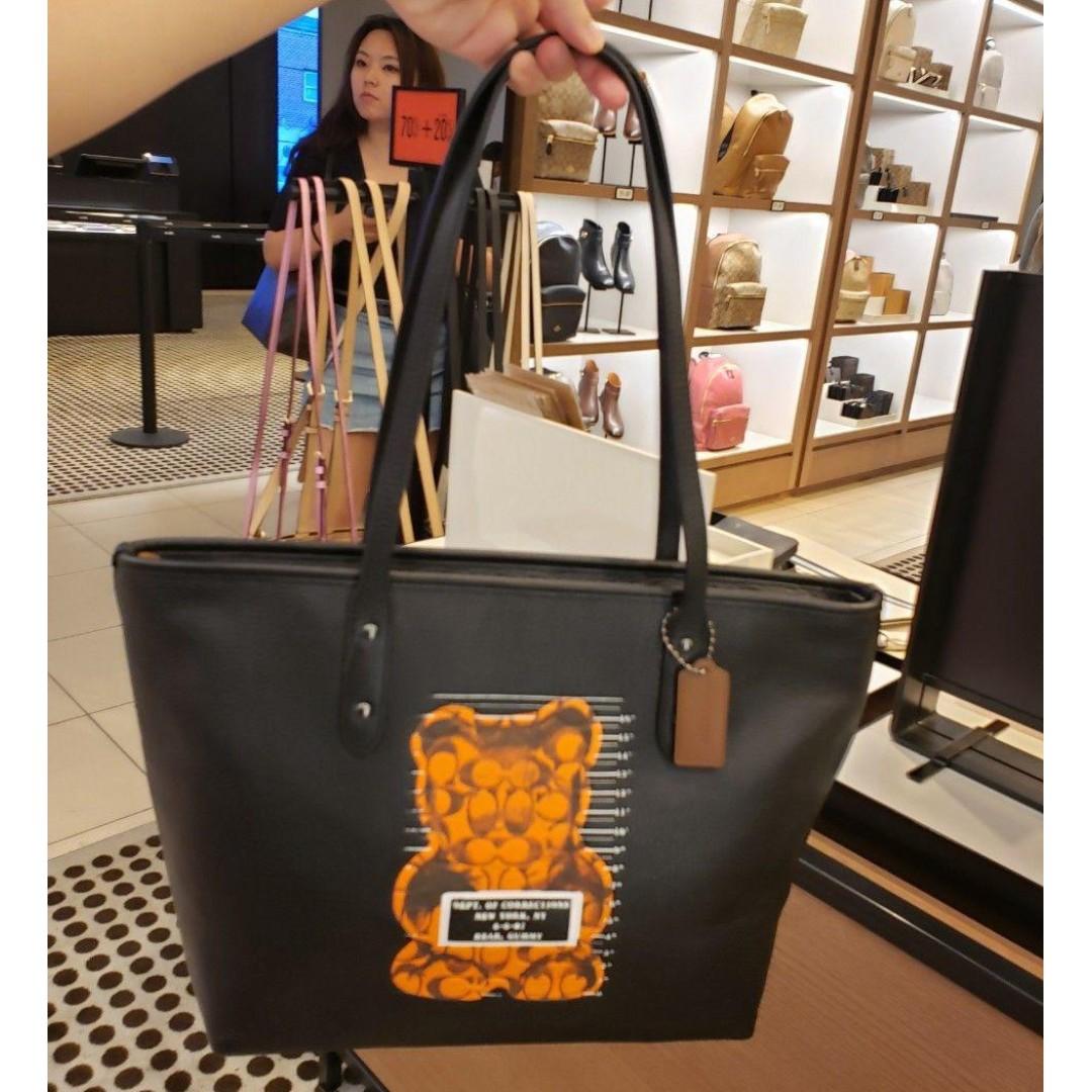 Coach vandal gummy tote outlet
