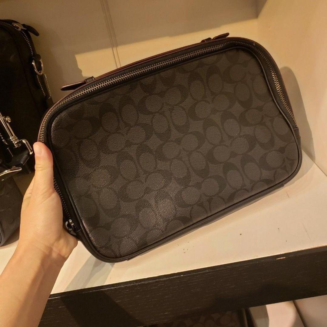 coach multifunction pouch