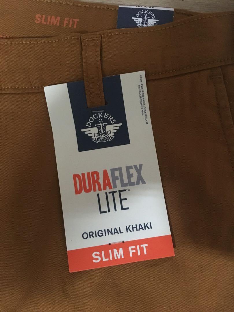 Dockers Duraflex Lite Original Khaki Slim Fit