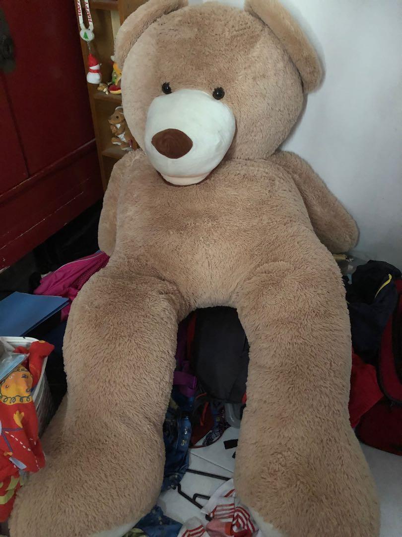 really big teddy bear