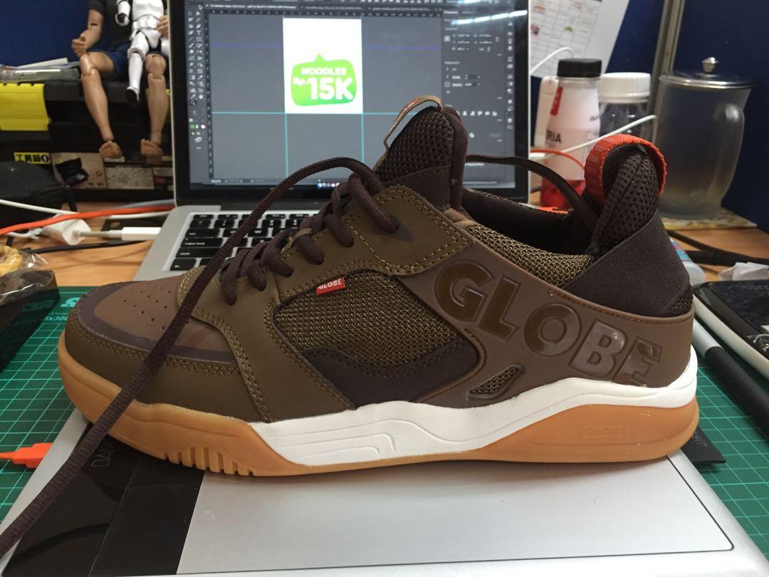 Sepatu globe tilt 2025