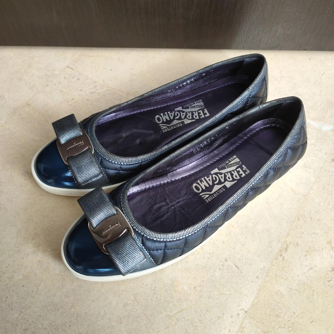 Quilted clearance flat shoes