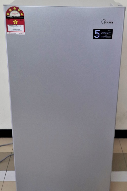 Midea Fridge Model Ms 196 Kitchen Appliances On Carousell