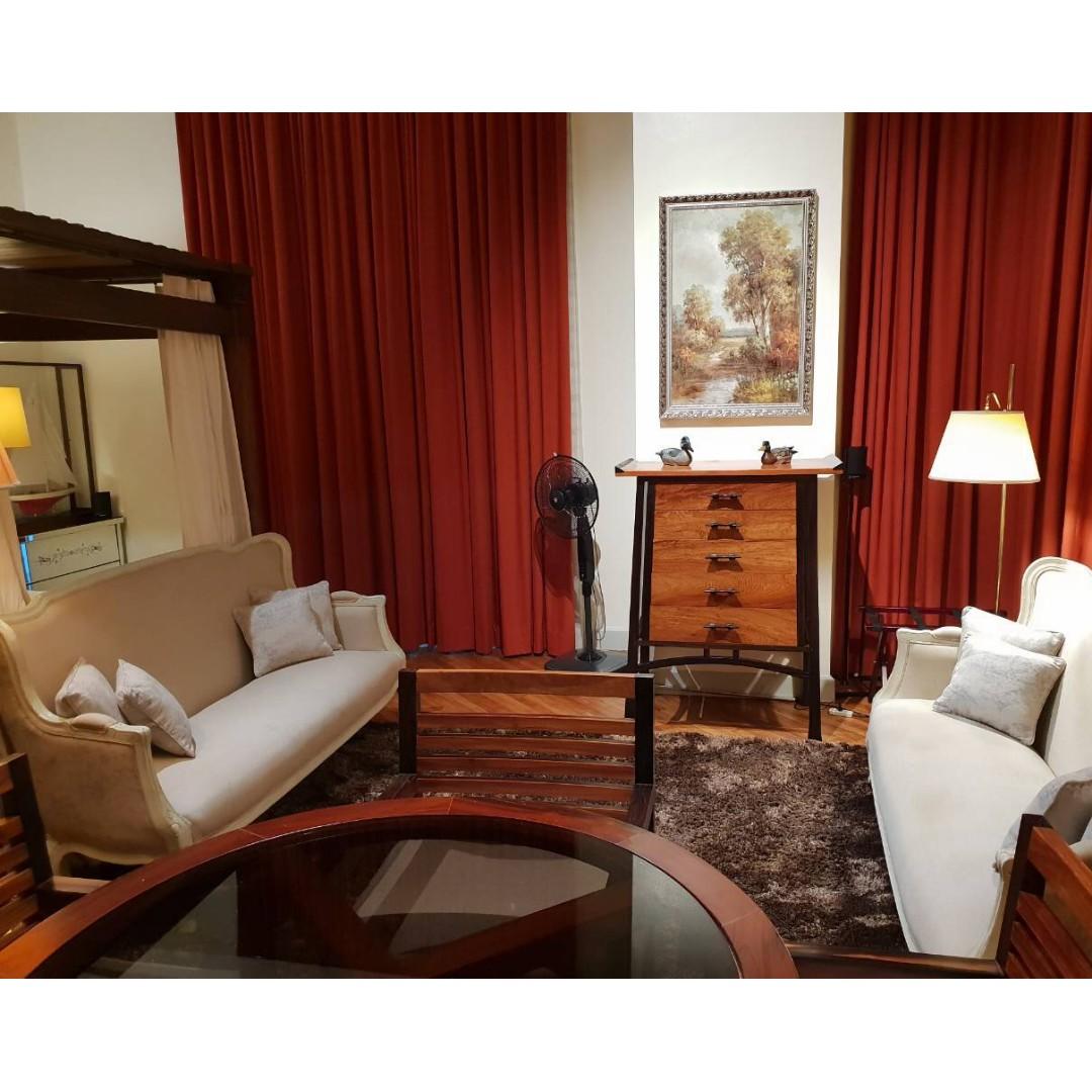Amorsolo Rockwell Center Makati Nicely Furnished Special 1br For
