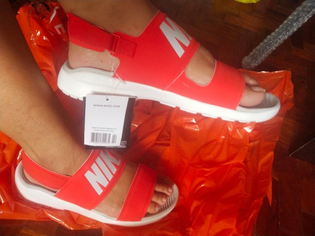 red nike tanjun sandals