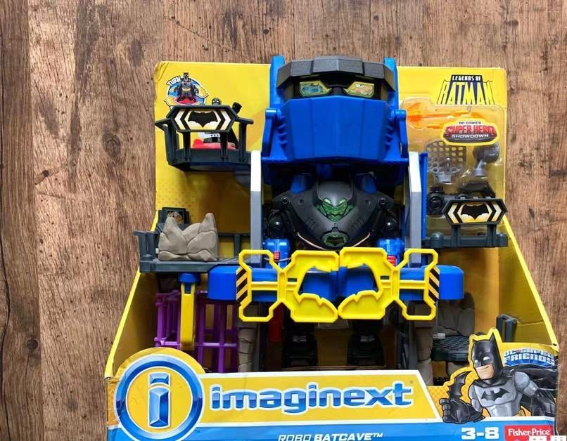 imaginext robo batcave