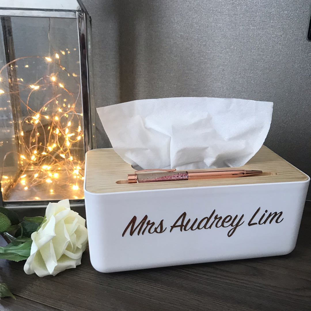 personalized tissue holder