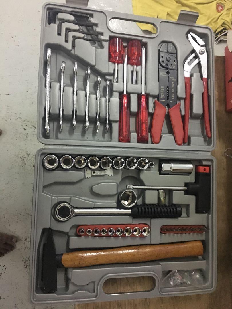 Tool Set (Category: Tables & Sets) located in Petaling Jaya. Submitted by gobi5877 (Listing ID 249261676, Image 1). Description: .