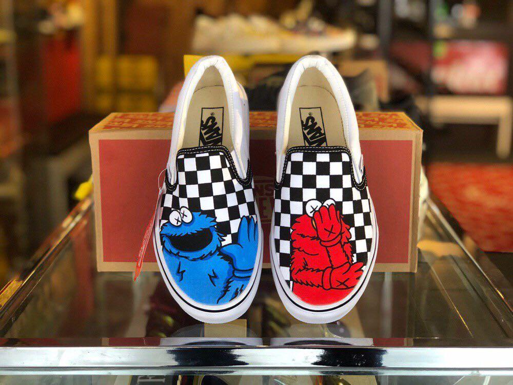 kasut vans cartoon