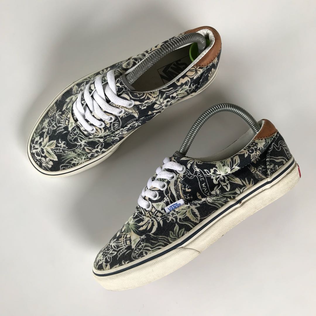 Vans era aloha Men s Fashion Footwear Sneakers on Carousell
