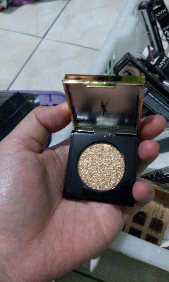 YsL eyeshadow glitter, Kesehatan & Kecantikan, Rias Wajah di Carousell