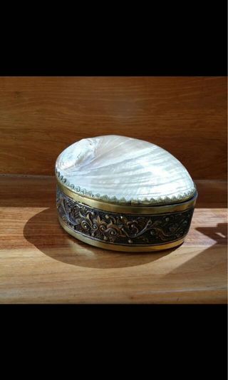 (Category: ) located in . Submitted by declutter72 (Listing ID 249298630, Image 1). Description: .