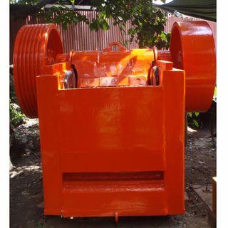 Jaw crusher size 24"x36", made in Japan. (Bare)