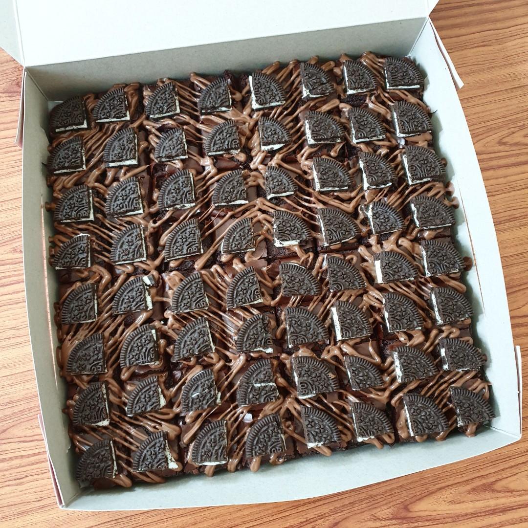 Brownies Kedut Nutella Oreo Topping Murah Food Drinks Baked Goods On Carousell