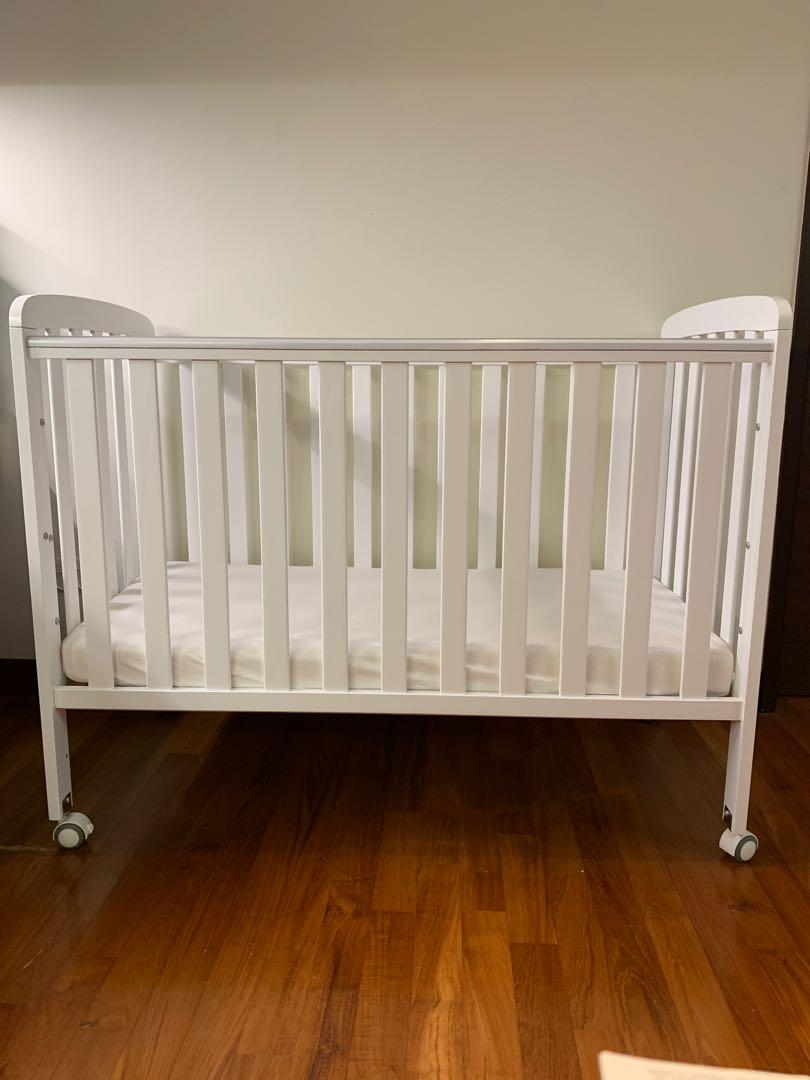Convertible Baby Cot In White Non Toxic Paint Nz Pinewood