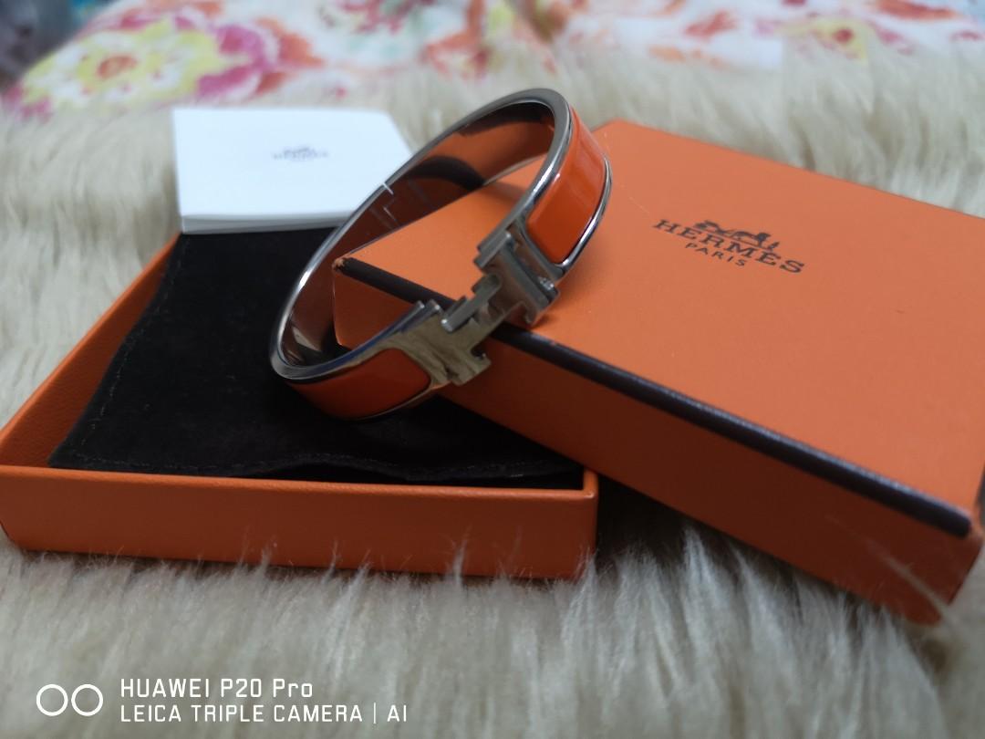 Hermes Clic H bracelet (Category: Luxury Accessories) located in Mangaldan. Submitted by nmcmp4 (Listing ID 249323619, Image 3). Description: Authentic Hermes Clic H bracelet Orange 17cm In very good condition.