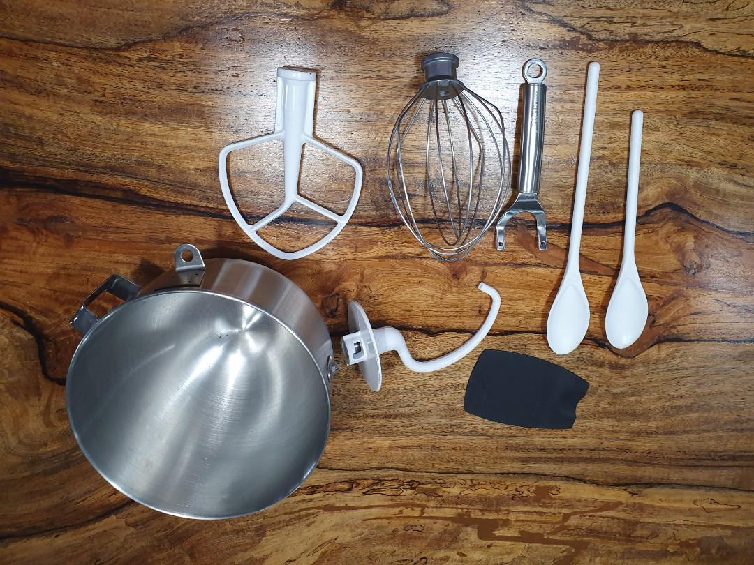 KitchenAid 5K5SSWH 5qt HEAVY DUTY Stand Mixer Slightly Used, TV & Home