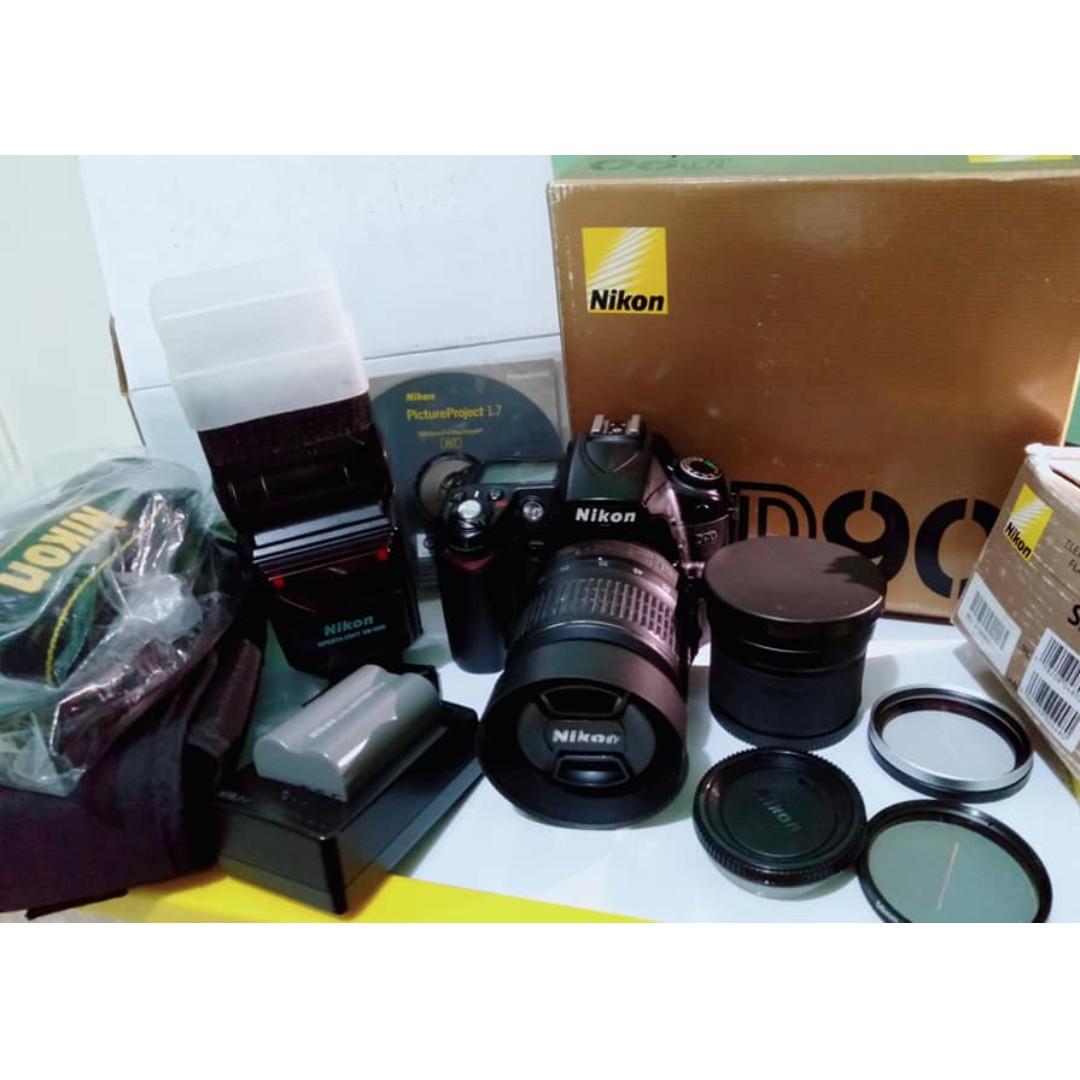 Nikon D90 with box, Photography, Cameras on Carousell