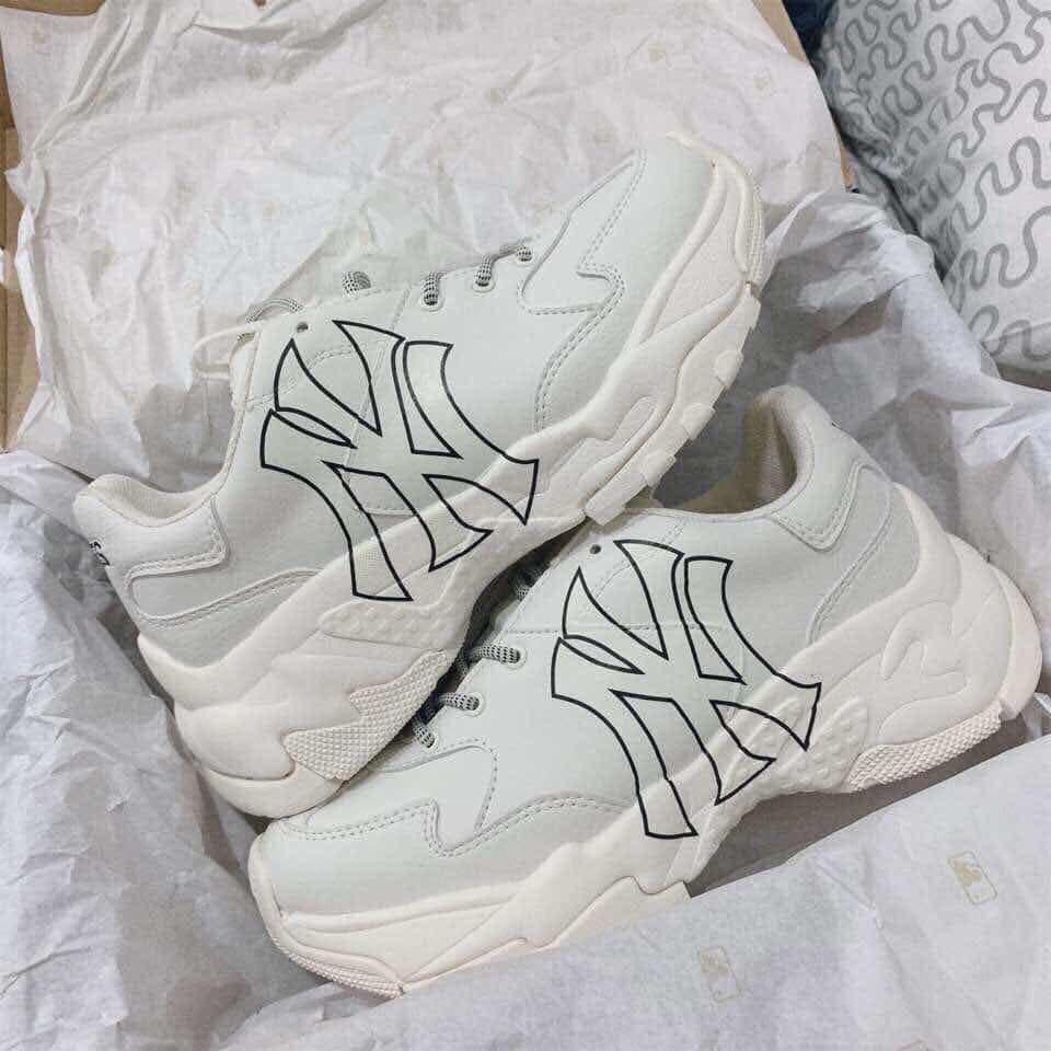 yankees shoes women's