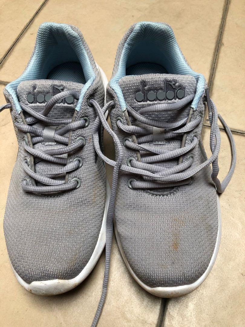 Sepatu Diadora Wanita Fesyen Wanita Sepatu Di Carousell