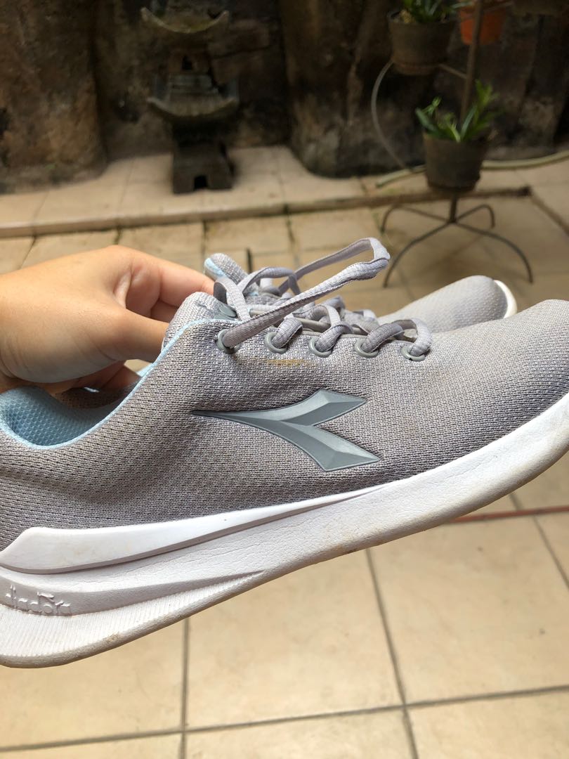 Sepatu Diadora Wanita Fesyen Wanita Sepatu Di Carousell