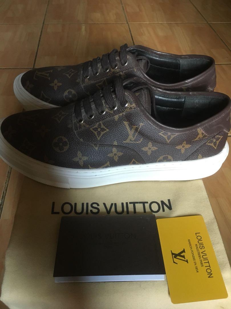 Sepatu Louis Vuitton Paris Mewah, Fesyen Pria, Sepatu , Sneakers di  Carousell