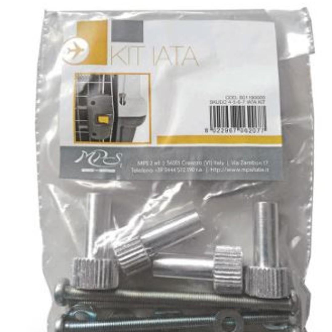 Skudo 6 with IATA kit, Pet Supplies, Homes & Other Pet Accessories on ...