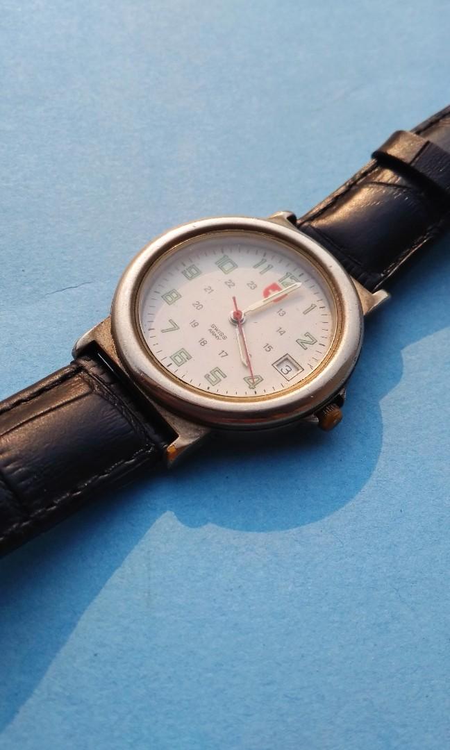 Swiss army 10 hotsell atm